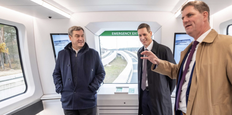 Ministerpräsident Söder für Einsatz des Transport System Bögl in Nürnberg