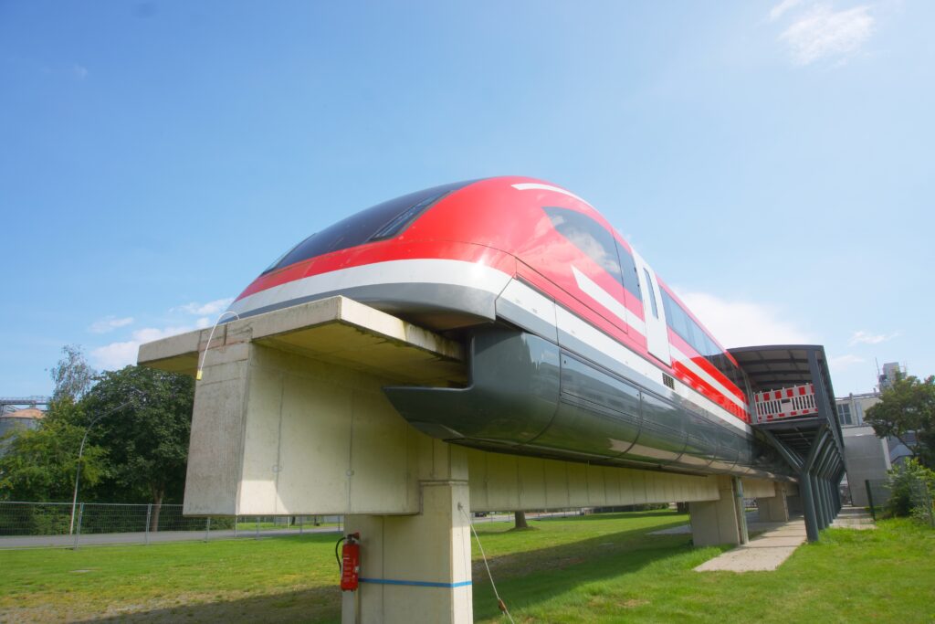 TR09_II_magnetbahn.de
