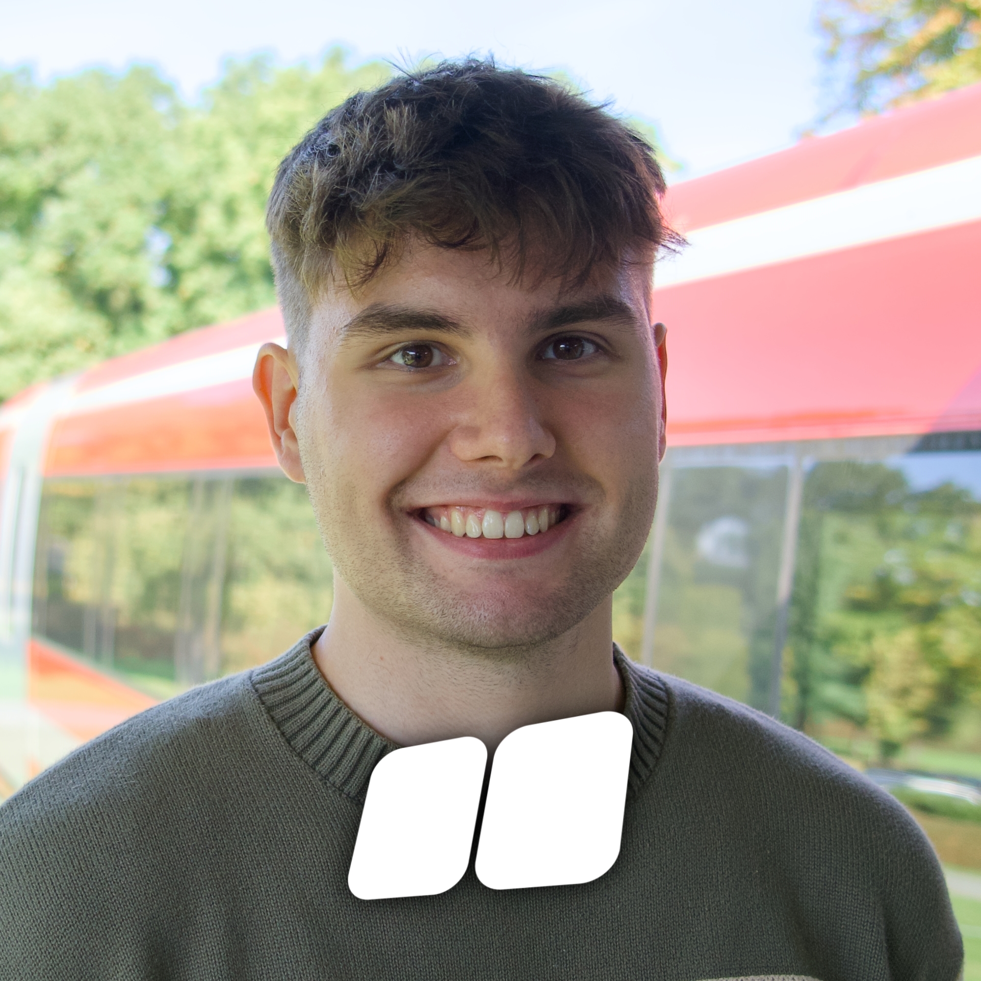 David Harder vor dem Transrapid 09
